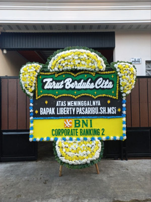 Papan Bunga Duka di Cigandamekar