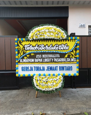 Papan Bunga Duka di Cigandamekar