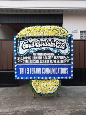 Papan Bunga Duka di Cigandamekar